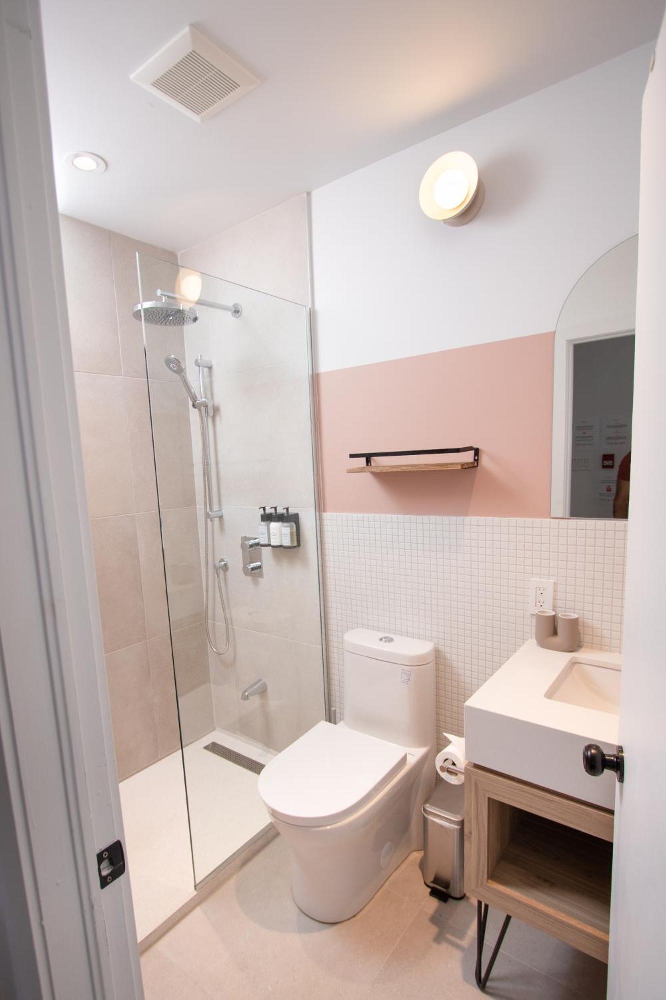 #6 - Self Check-in - Plateau - St-denis Appartement